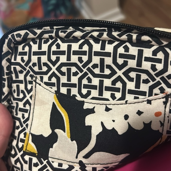 Vera Bradley bag and phone case - Picture 8 of 9